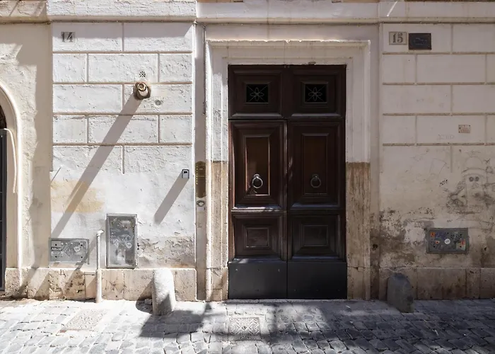Charming Near Piazza Navona Διαμέρισμα *